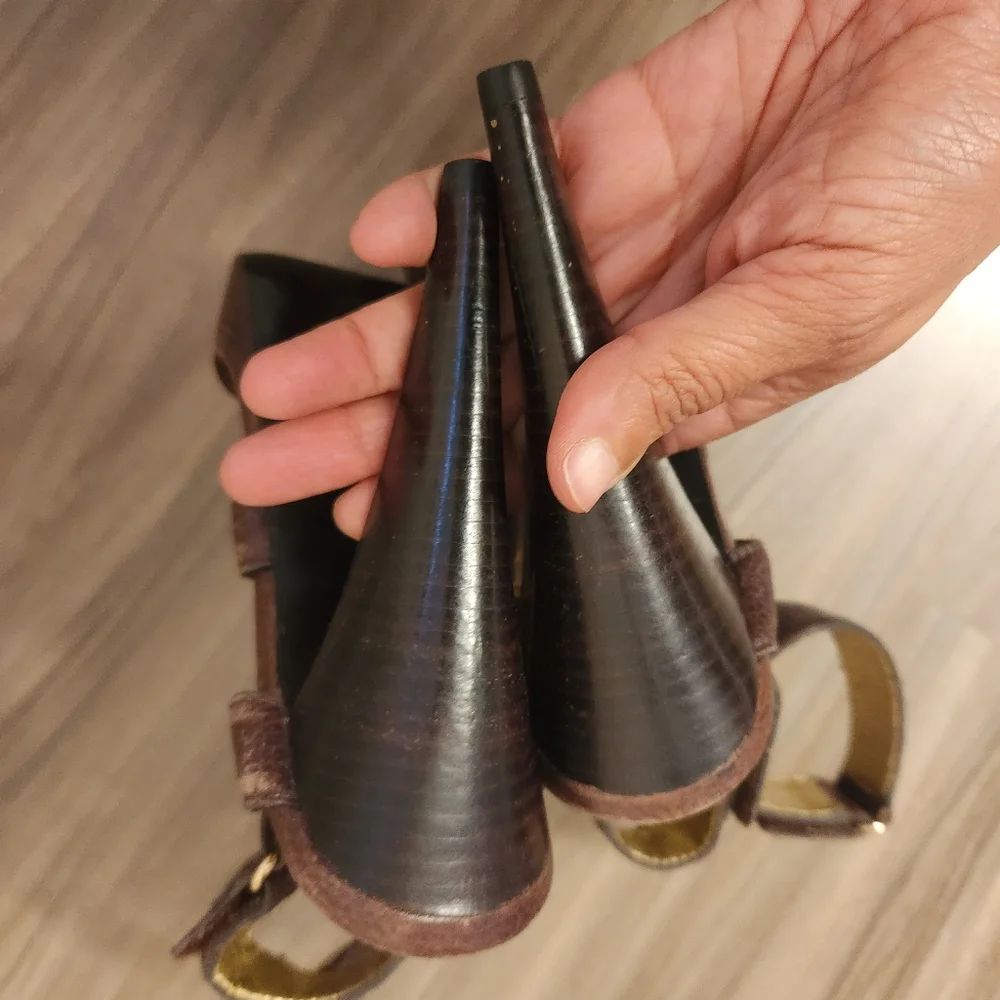 Report signature Dunbarton  jeweled heels size 7 - Picture 9 of 13